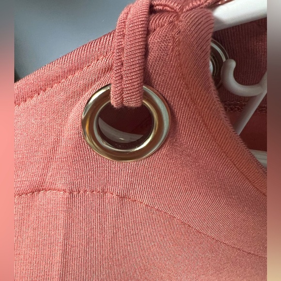 Soft Rose colored Top - Picture 3 of 5